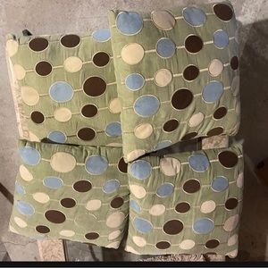Set of 4 pier one imports pillows
